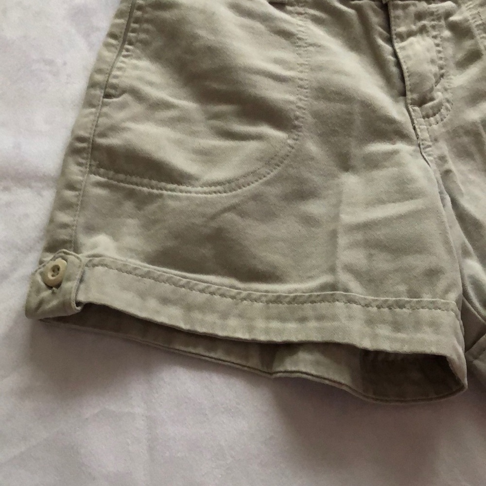 Shorts - Picture 3 of 3